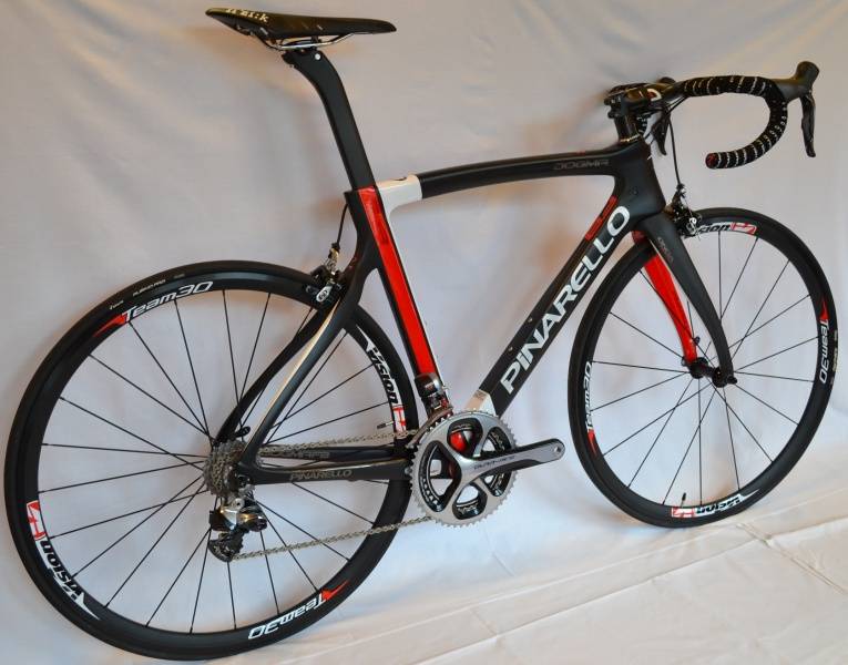 Pinarello Dogma F8 2016 sort hvit rød 53 cm